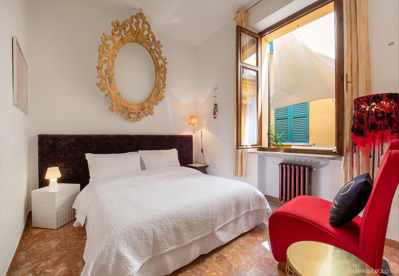 Billie's Flat Red Apartment Verona